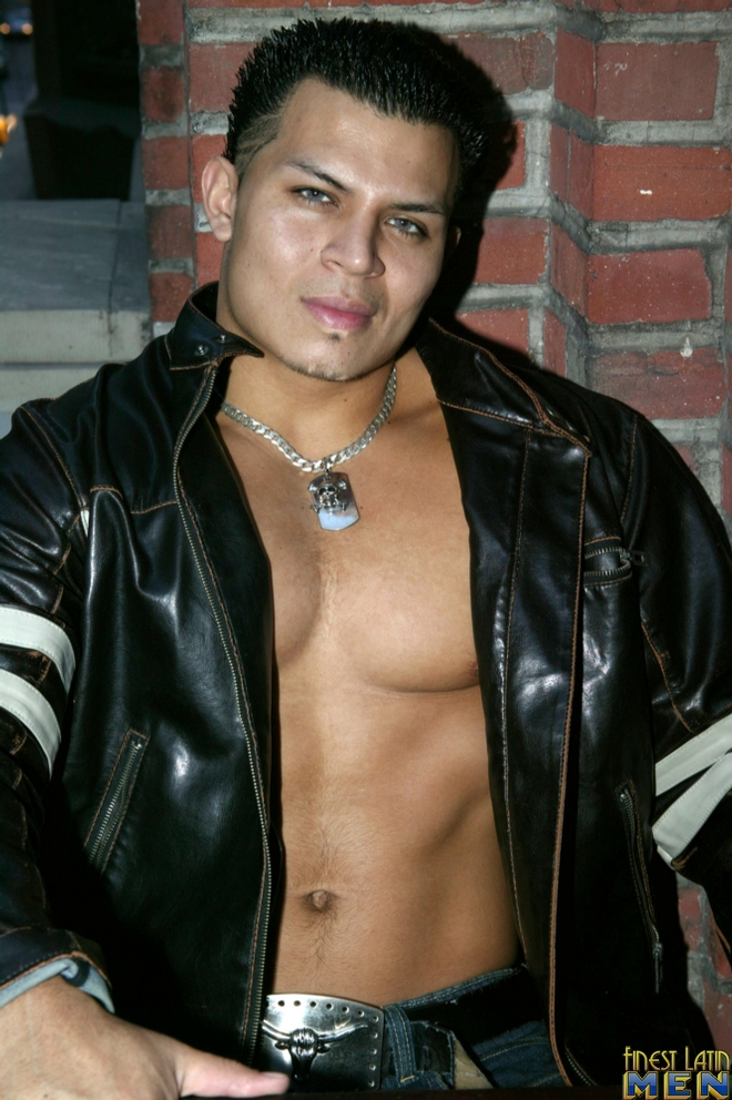 porn gay muscle latino
